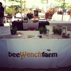 Here is our table...doesnt it look pretty? More pics of the table I like how this little grouping looksAnd the crowd...told you it was busy!